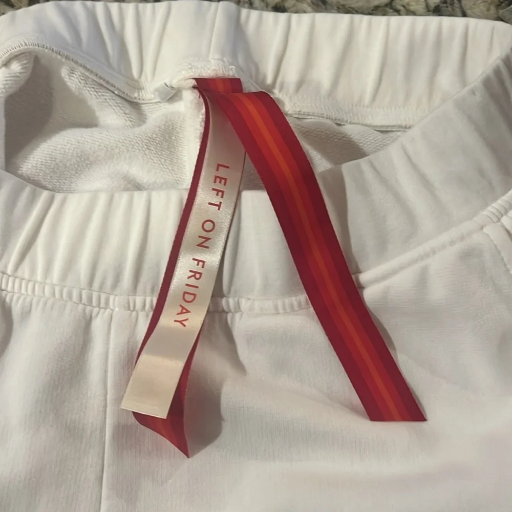 Left On Friday Field Day Sweatpants Medium New - Picture 11 of 13